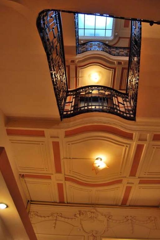 Hotel Victoria ティミショアラ エクステリア 写真